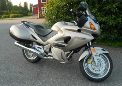 Honda NT 650V Deauville, 1998 – 1 990 €